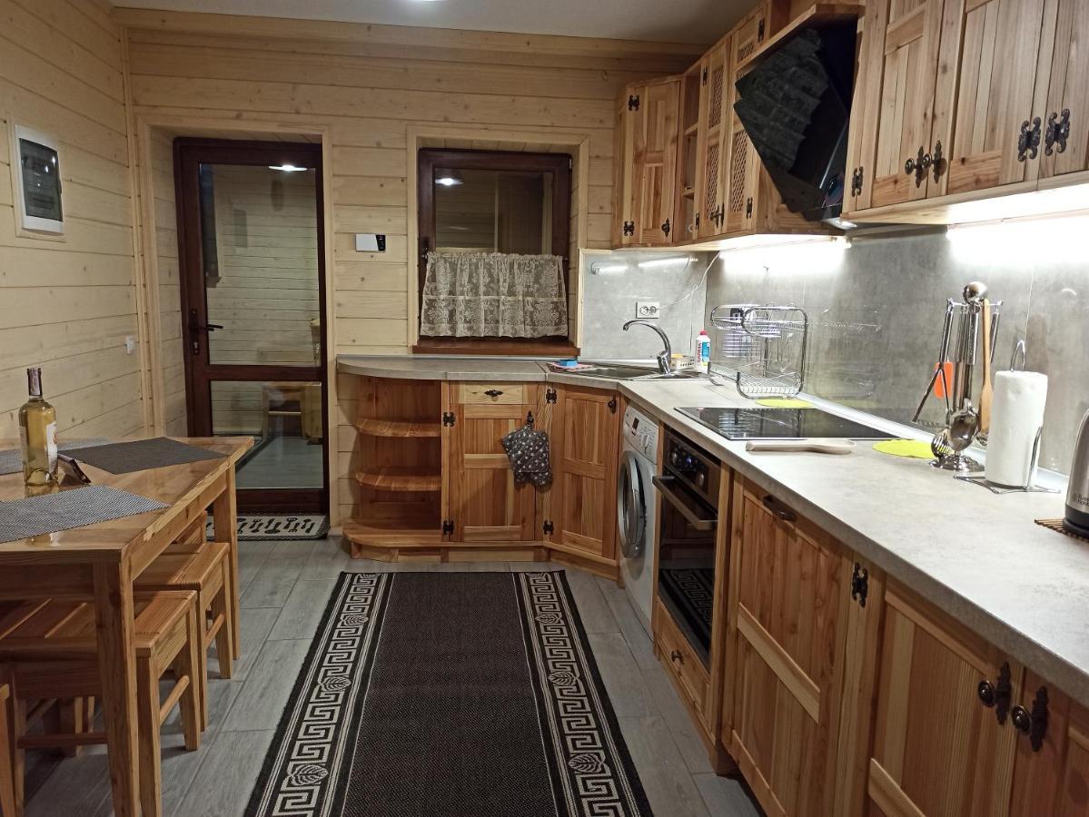 Brand New 2020 Specious Apartment Druzi 2 Palyanytsya Buitenkant foto