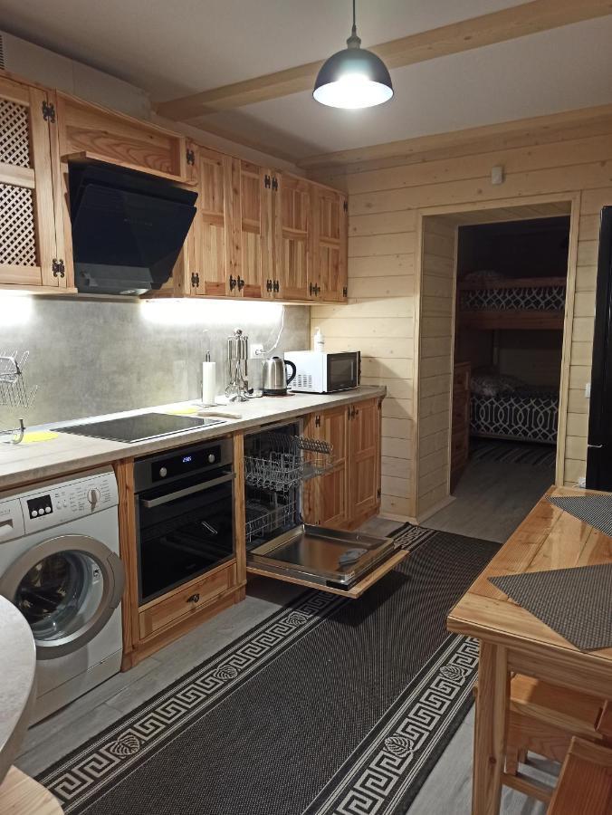 Brand New 2020 Specious Apartment Druzi 2 Palyanytsya Buitenkant foto